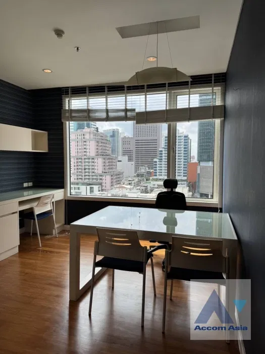 รูป 🔼🔽 AccomA 📩  3 BR Condominium @Royal Saladaeng (AA44226) - รูปที่ 8/11