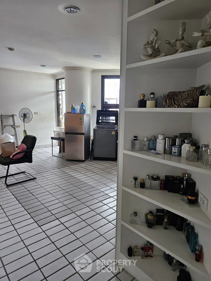 picture 3-BR Condo at Tridhos City Marina near BTS Wongwian Yai (ID 2102501) - 10/14