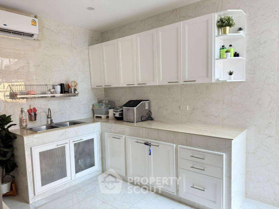 picture 4-BR House at Golden Village Onnut-Pattanakan in Prawet (ID 2147317) - 6/10