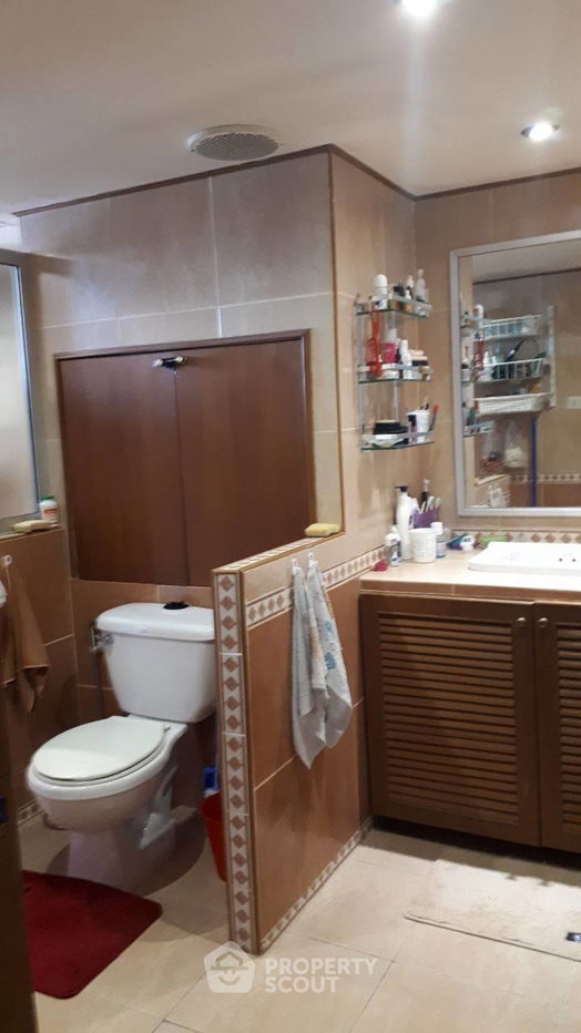 picture 1-BR Condo at Hagone Condotel close to Pattaya South (ID 1156905) - 4/8