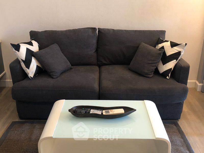 picture 1-BR Condo at The Room Ratchada-Ladprao near MRT Ratchadaphisek (ID 59944) - 2/8