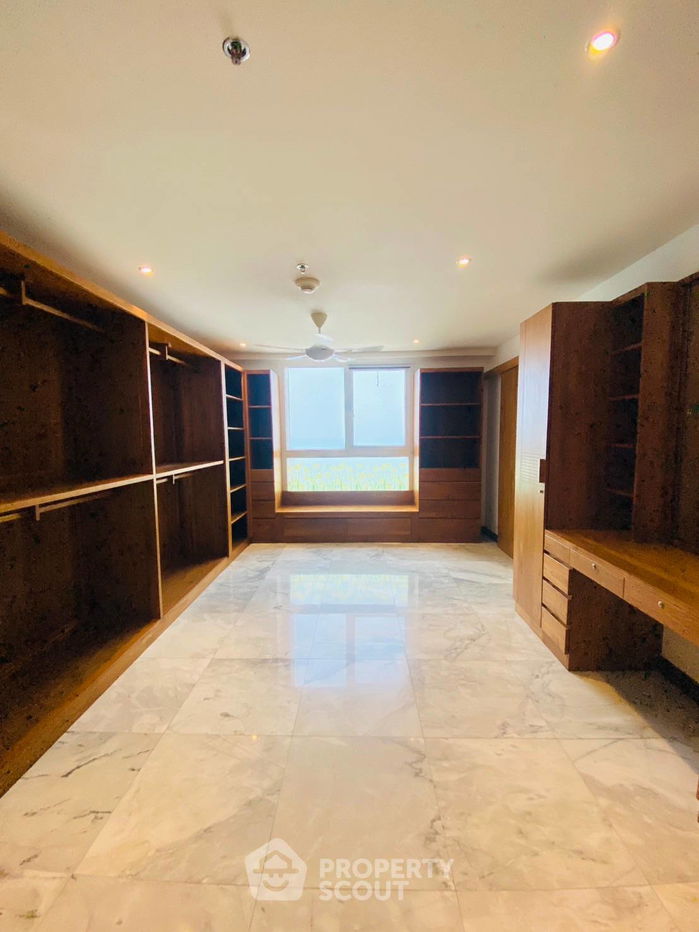 picture 2-BR Condo at Sky Residences Pattaya close to Pattaya (ID 2136867) - 3/9