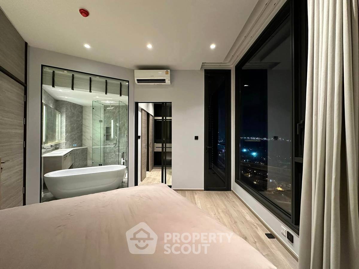 picture 1-BR Condo at The Crest Park Residences near MRT Phahon Yothin (ID 1491255) - 2/7