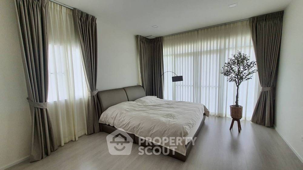picture 3-BR House at Mantana Motorway-New Krungthepkreetha close to Suvarnabhumi Airport (ID 1602041) - 11/16