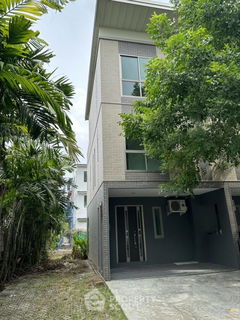 ทาวน์เฮาท์ 4-ห้องนอน ที่ ไซมิส บลอสซั่ม แอท แฟชั่น ใน คันนายาว (ID 1602646)