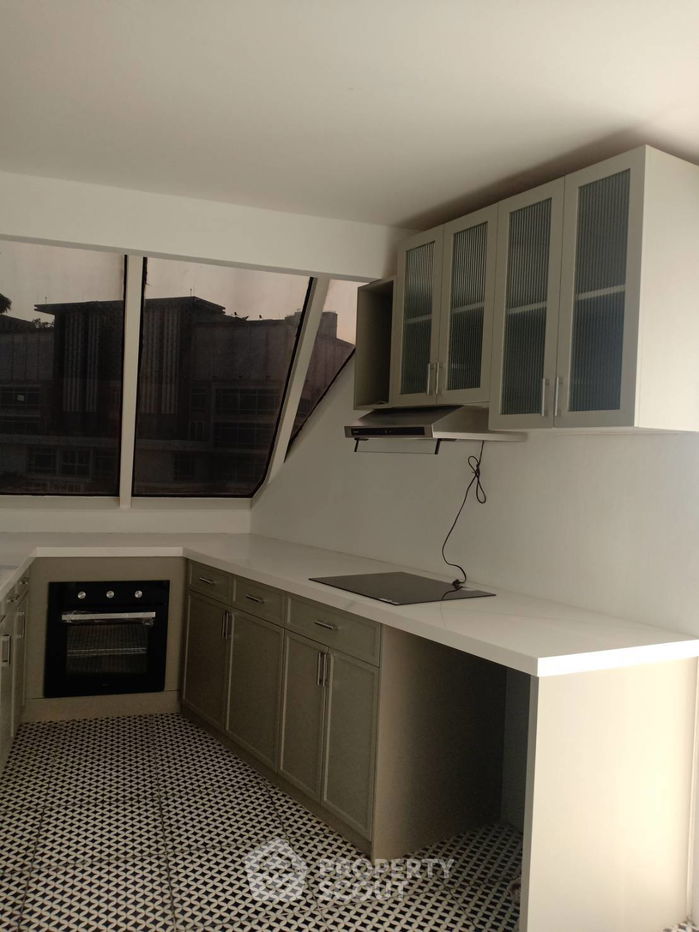 picture 6-BR Condo at Moon Tower Condominium near BTS Thong Lor (ID 924294) - 4/64