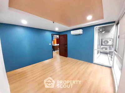 Condos for sale : 5-BR Condo at Resorta Yen-Akat near MRT Khlong Toei (ID 2027895)