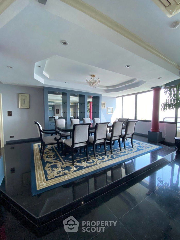 picture 3-BR Condo at Royal River Place in Bang Phong Phang (ID 708270) - 4/33