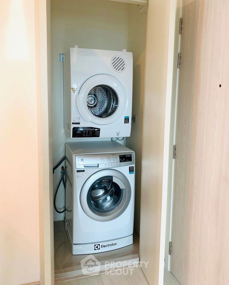 picture 2-BR Condo at Life Asoke near ARL Makkasan (ID 675344) - 11/19