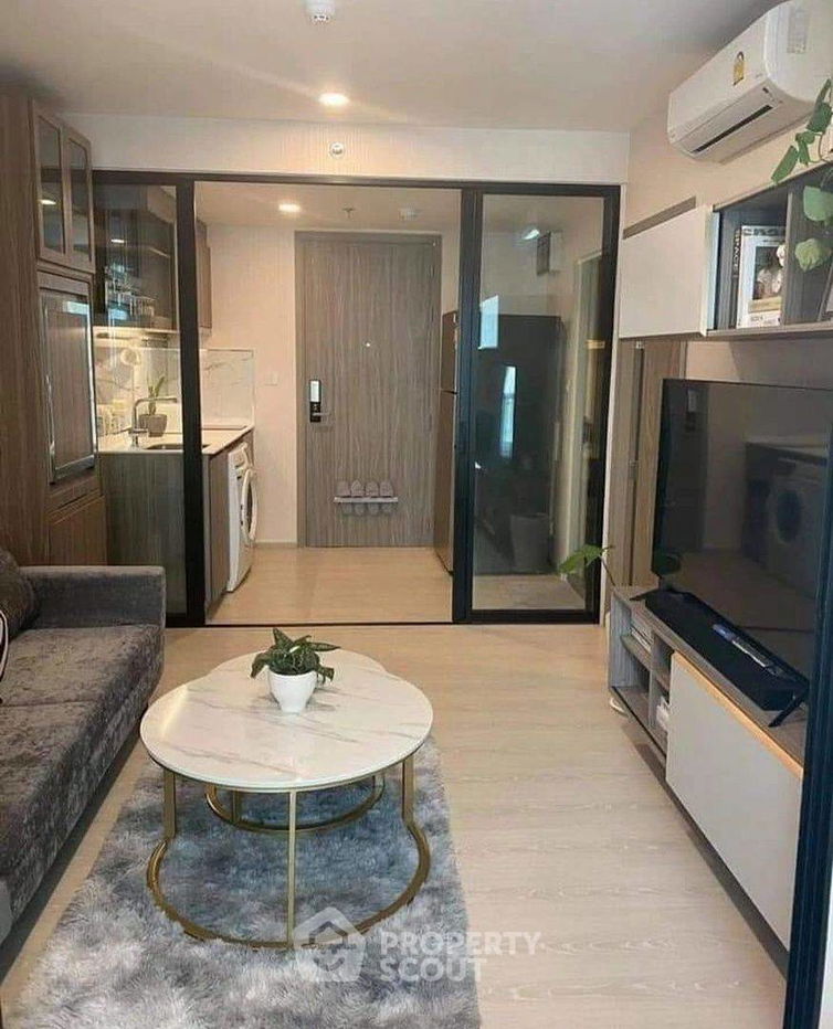 picture 2-BR Condo at Knightsbridge Phaholyothin Interchange in Anusawari (ID 1005212) - 4/10