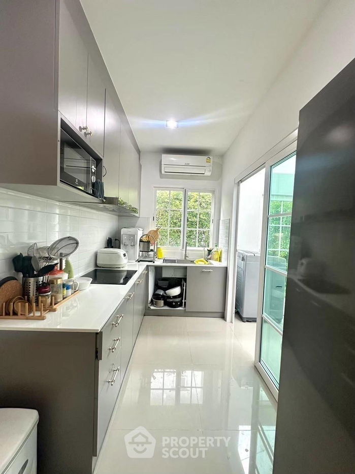 รูป บ้าน 4-ห้องนอน ที่ โกลเด้น นีโอ บางนา-กิ่งแก้ว ใกล้ ท่าอากาศยานสุวรรณภูมิ (ID 2008043) - รูปที่ 30/50