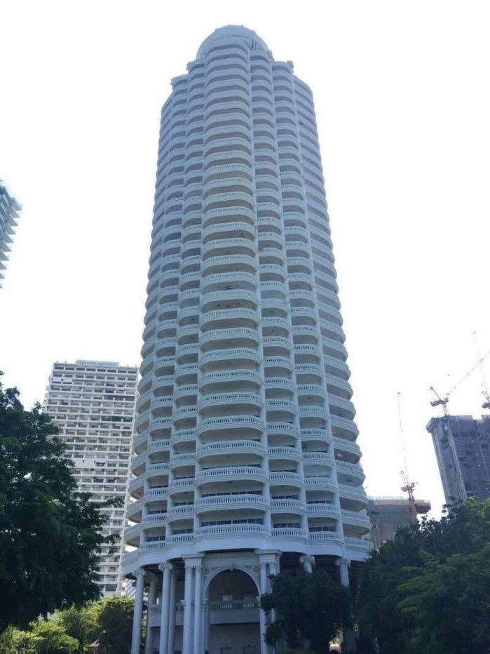 picture Park Beach Condominium for rent and sale  - 10/16