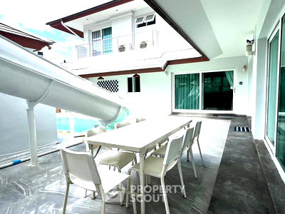 บ้านเดี่ยว หาดกระทิงลาย : บ้าน 4-ห้องนอน ที่ ซีบรีซ วิลล่า พัทยา ใน บางละมุง (ID 2259918)