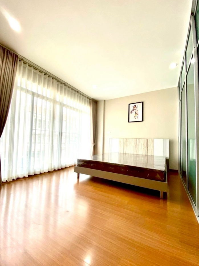 picture For Rent Baan Klang Muang Urbanion Srinakarin ✔️ 3-story modern townhome near Srinakarin Road 35,000 bath/month - 13/19