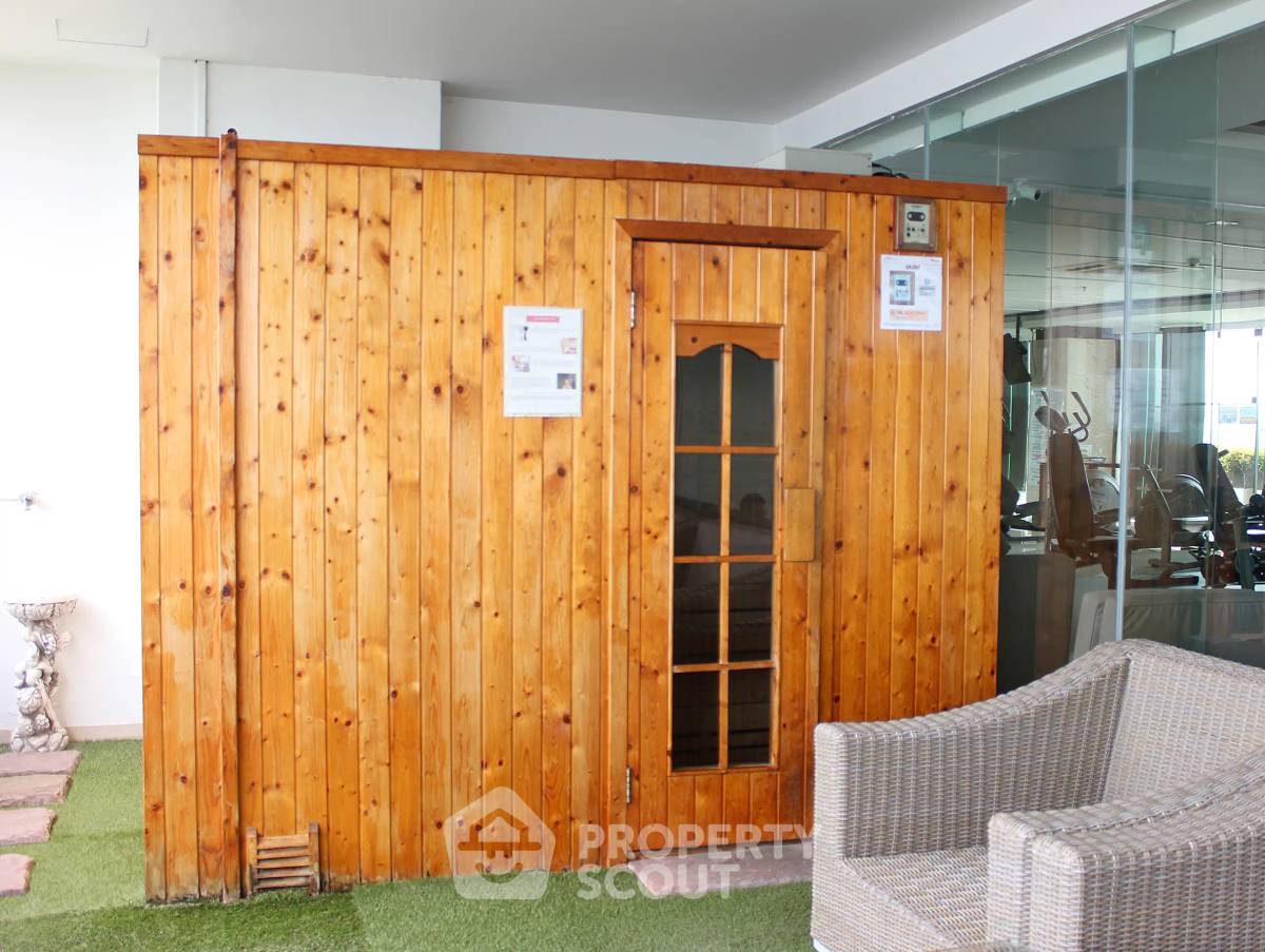 picture 1-BR Condo at The Peak Towers close to Phratamnak (ID 1154397) - 8/9
