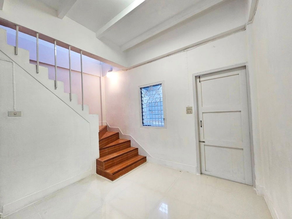 picture S484 [For Sale] 2-storey townhouse, Preecha Village 8 🚆 MRT SAT Station / Hua Mak 💰 Price only 2.49 million baht. - 8/20