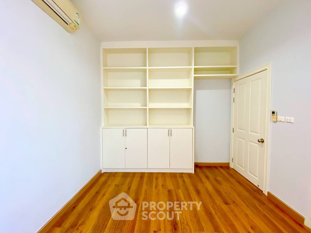 รูป ทาวน์เฮาท์ 3-ห้องนอน ที่ บ้านกลางเมือง มอนติ-คาร์โล ใน ลาดยาว (ID 2294599) - รูปที่ 29/38