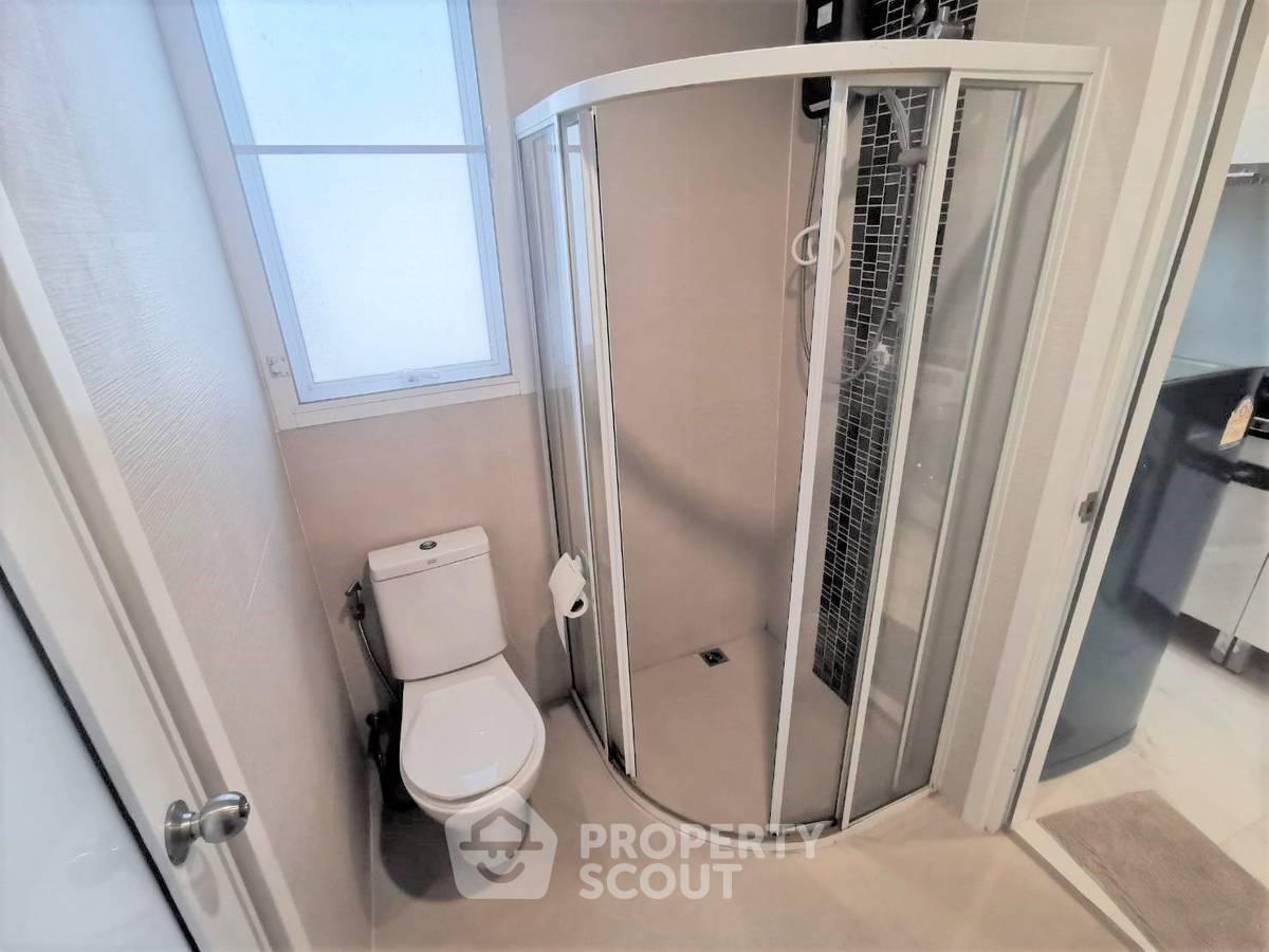 picture 2-BR Condo at Happy Condo Ladprao 101 in Khlong Chaokhun Sing (ID 1410339) - 7/10