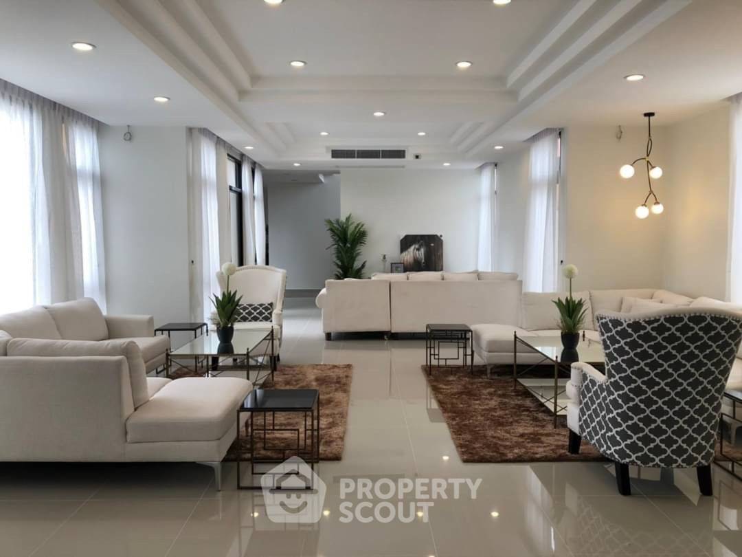 picture 4-BR House at Phutara close to East Pattaya (ID 2145523) - 11/20