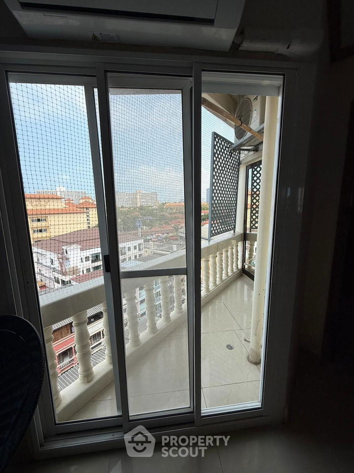 picture 1-BR Condo at Jomtien Thip Condotel close to Jomtien Beach (ID 2137119) - 7/14