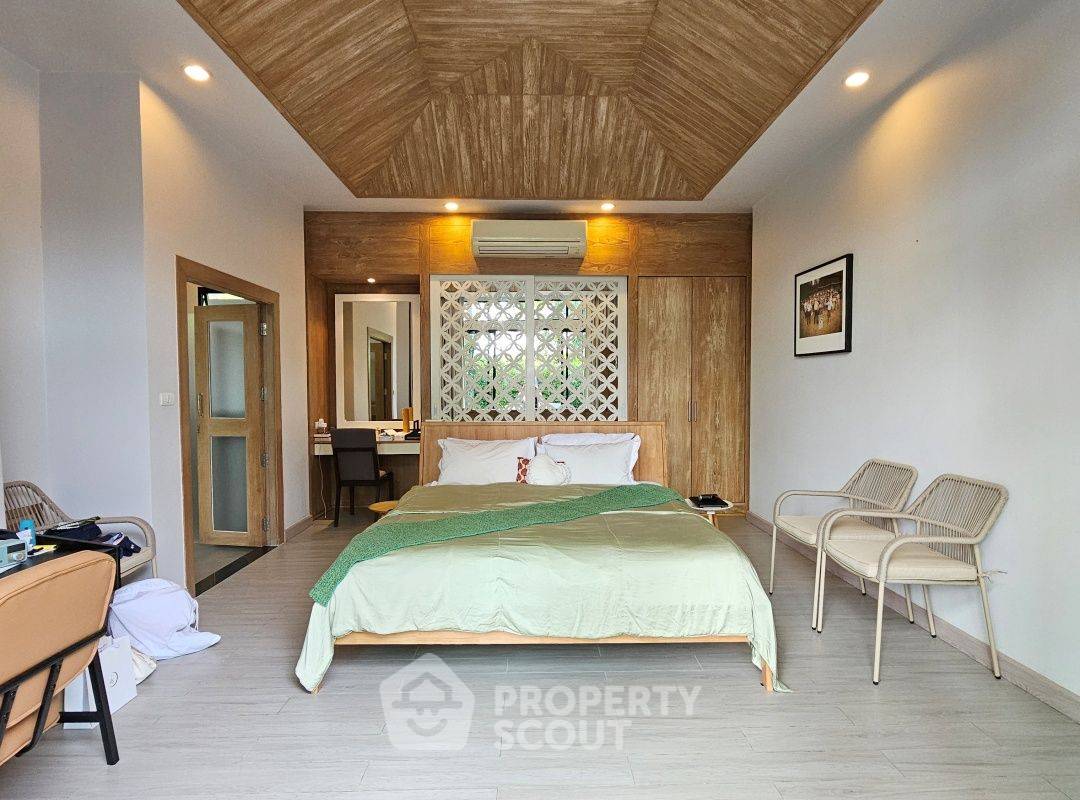 picture 3-BR Villa at Tanode Estate close to Laguna (ID 2293643) - 10/20