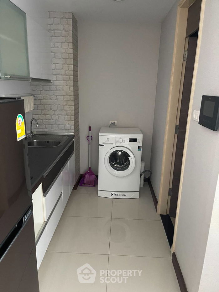 picture Studio Condo at Supalai Prima Riva Rama 3 - Narathiwas in Chong Nonsi (ID 1334667) - 5/8