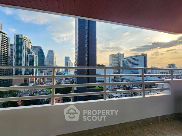 รูป คอนโด 3-ห้องนอน ที่ วัฒนา ไฮทส์ คอนโดมิเนียม ใกล้ MRT สุขุมวิท (ID 2005446) - รูปที่ 11/28