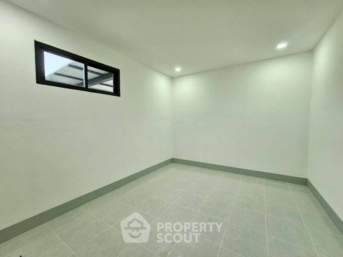 picture 5-BR Villa close to Nongnooch Garden Pattaya (ID 2151408) - 14/23
