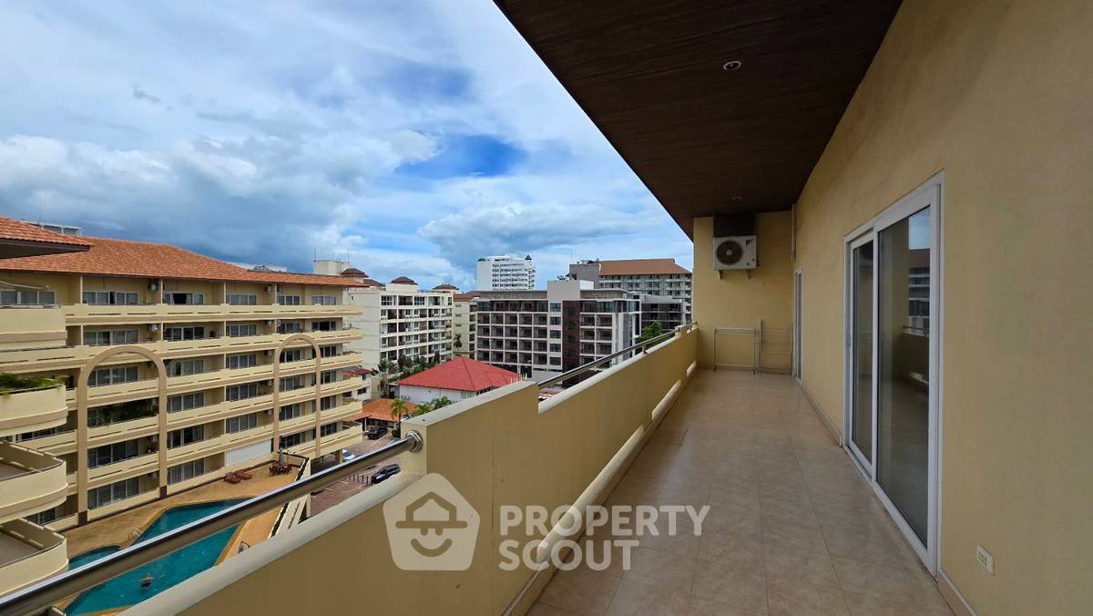 picture 2-BR Condo at View Talay Residence 2 Jomtein close to Jomtien Beach (ID 2196910) - 10/14