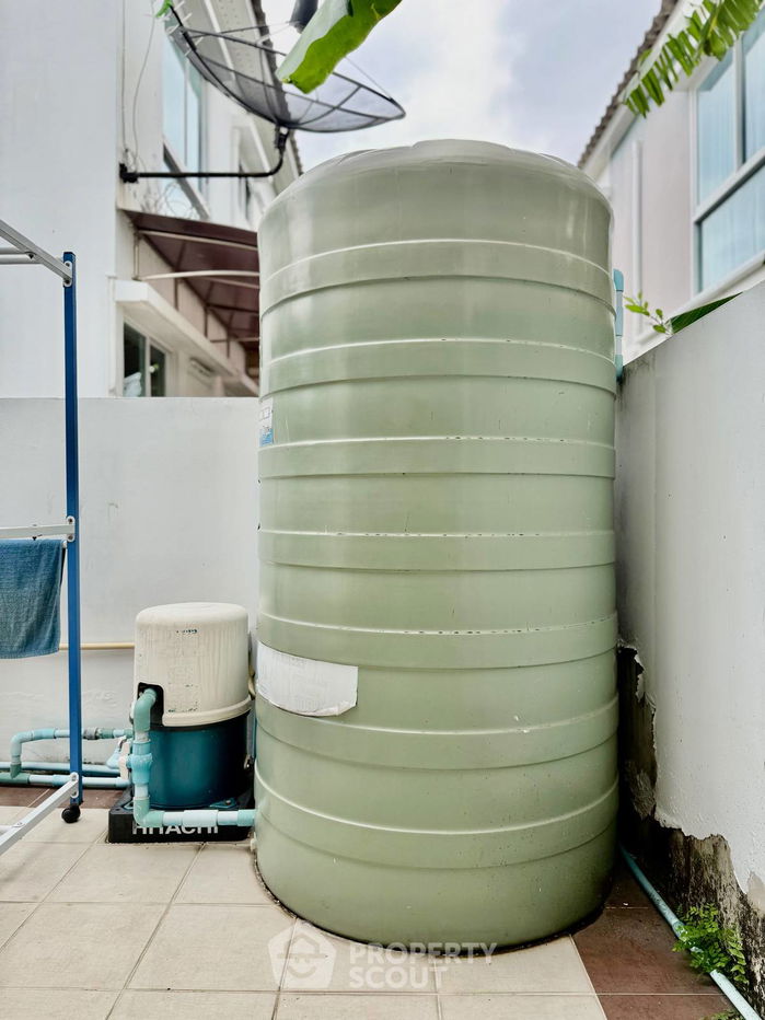 รูป บ้าน 3-ห้องนอน ที่ โฮมเพลส เดอะ พาร์ค วงแหวน – พระราม 9 ใกล้ ท่าอากาศยานสุวรรณภูมิ (ID 2081868) - รูปที่ 12/15