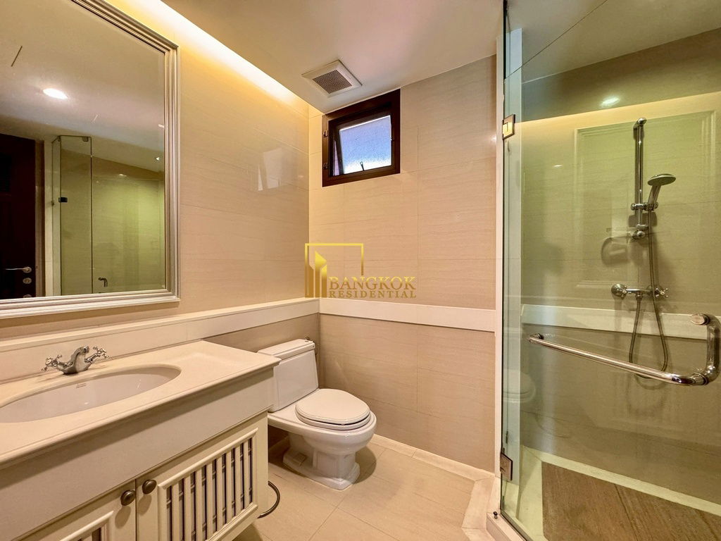 รูป Baan Sukhumvit 18 - Stunning 4 Bed House With Private Pool - BR28270SH - รูปที่ 47/53
