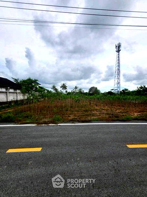 Land for sale Pornprapanimit Road : 9,600 m² Land for Sale close to Map Prachan Lake (ID 2162887)