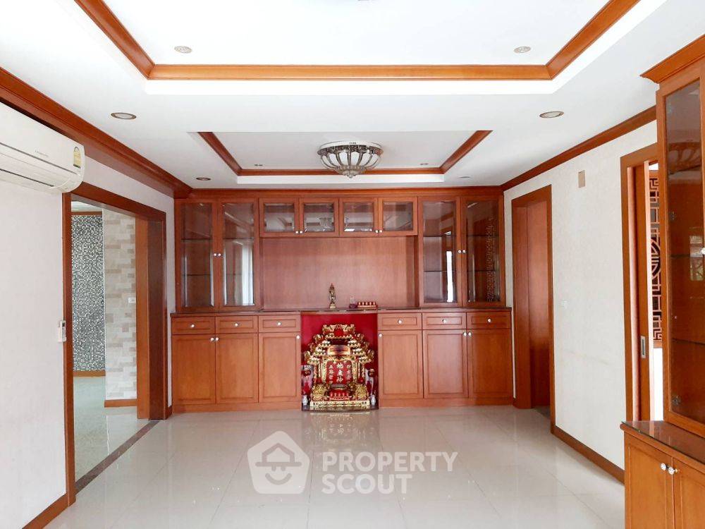 picture 3-BR House at Chaiyapruk Ramintra – Wongwaen 2 in Bang Chan (ID 2150420) - 5/10