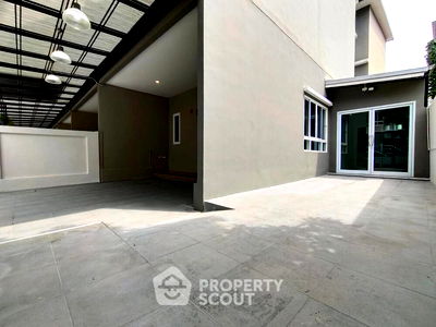 Townhouses for sale The Square Bang Yai : 3-BR Townhouse at Vision Smart Life in Bang Rak Yai (ID 2150485)