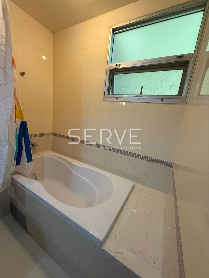 picture  2 Beds 2 Baths with Bathtub Nice Room Fully Furnished Good Location Close to BTS Ratchathewi 220 m.   @ Baan Klang Krung Siam - Pathumwan - 8/10