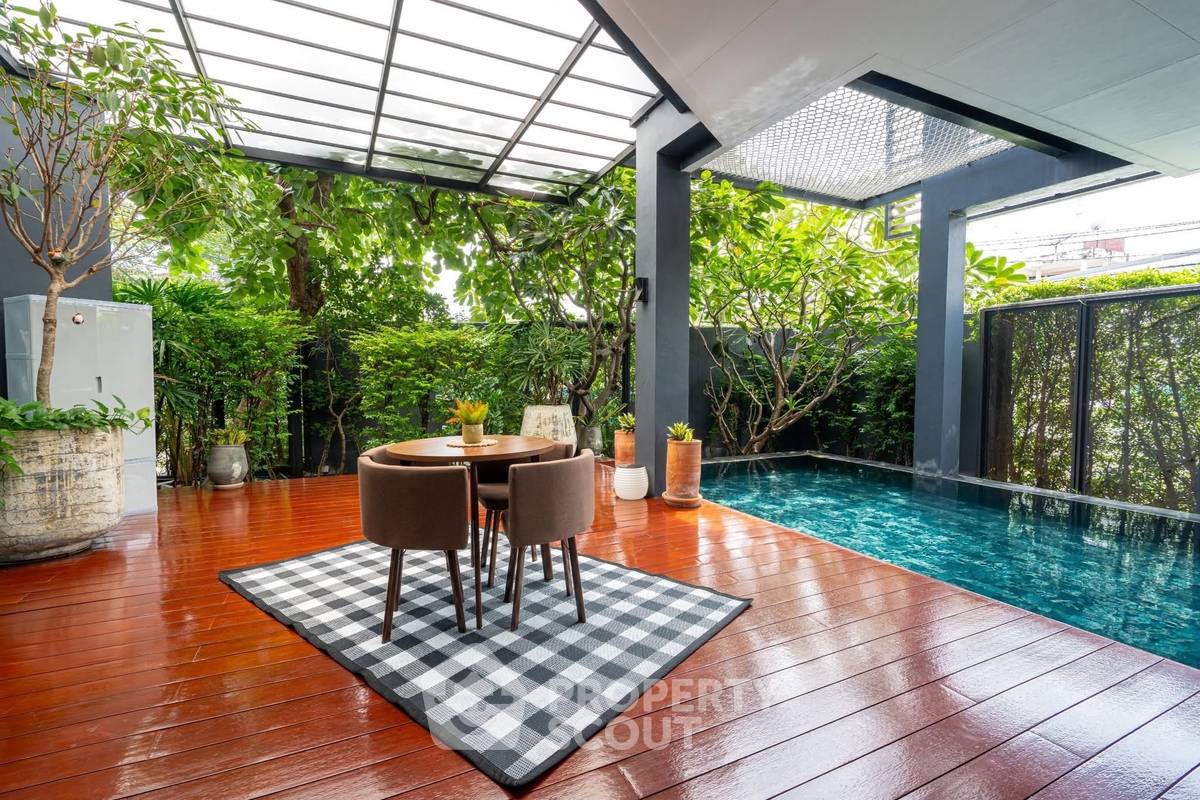 picture 4-BR House close to Sukhumvit (ID 2284353) - 12/20