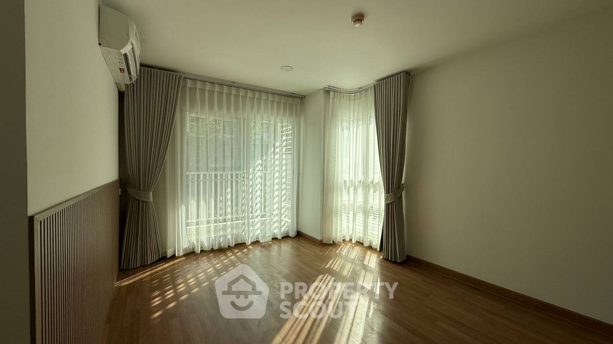 picture 2-BR Condo at U Sabai Rama 4 Kluaynamthai near BTS Phra Khanong (ID 2018323) - 3/22