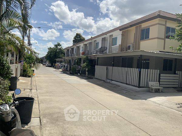 picture 4-BR Townhouse at Baan Pruksa 82 Prachauthit-Rama 2 in Nai Khlong Bang Pla Kot (ID 2150572) - 3/10