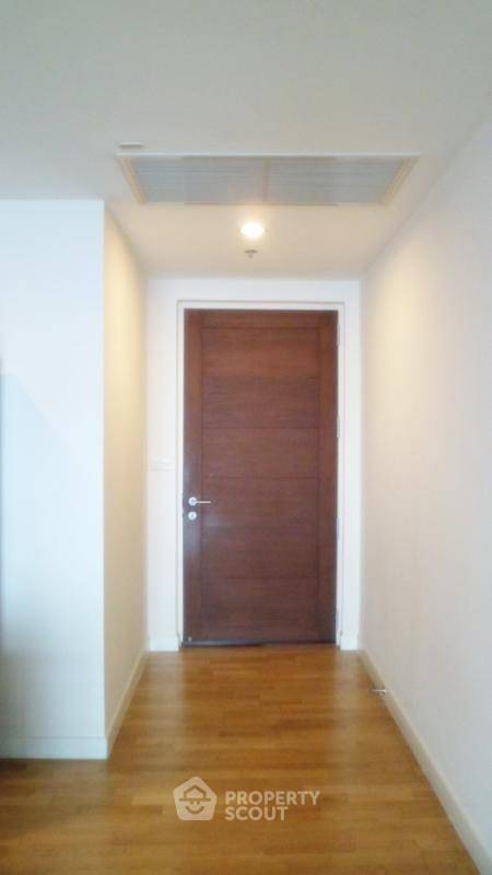picture 1-BR Condo at Urbana Sathorn Condominium near BTS Sala Daeng (ID 510354) - 4/10