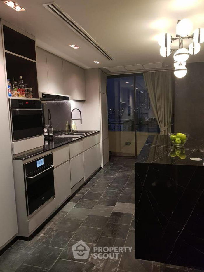 picture 2-BR Condo at Icon 1 Condominium close to Thong Lo (ID 883441) - 2/18
