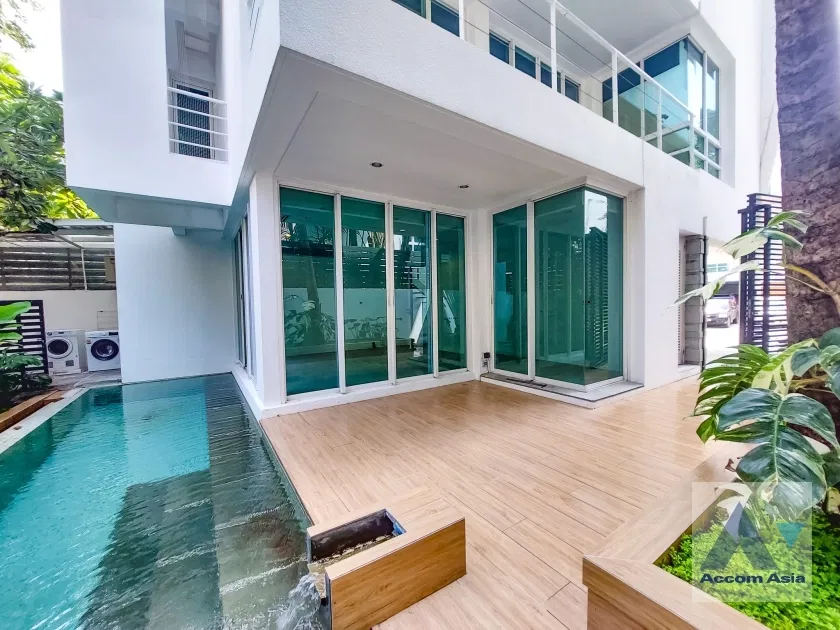 picture 🔼🔽 AccomA 📩 Airy modern house in Sathorn with poolside terrace and loft-style stairs (AA35940) - 4/20