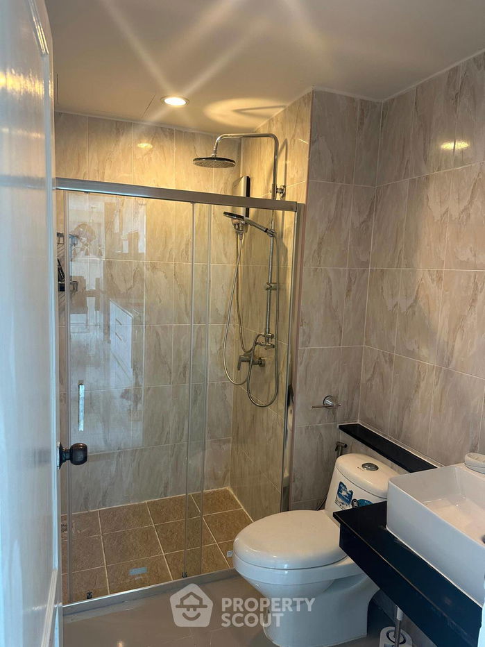 picture 2-BR Condo at The Twin Tower close to Jomtien Beach (ID 2186211) - 4/15