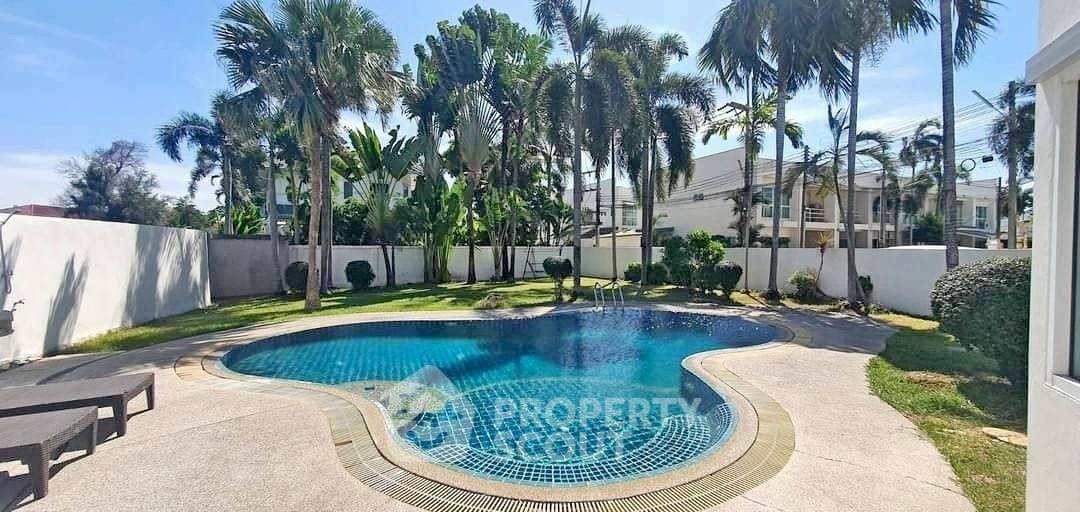 picture 3-BR Villa close to Pattaya (ID 1881728) - 2/15