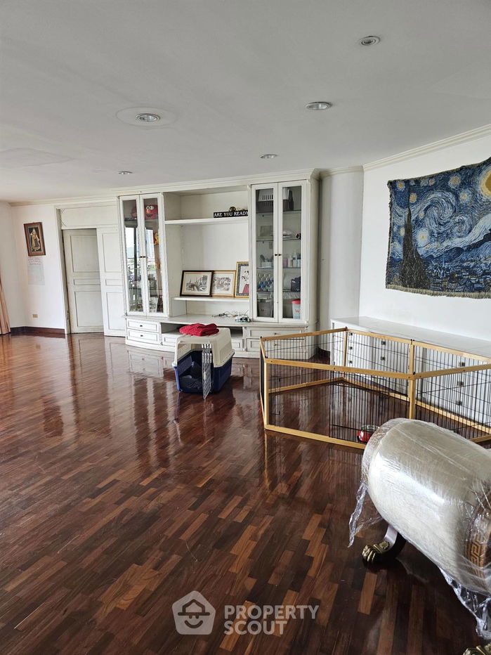 picture 3-BR Condo at Tridhos City Marina near BTS Wongwian Yai (ID 2102501) - 8/14