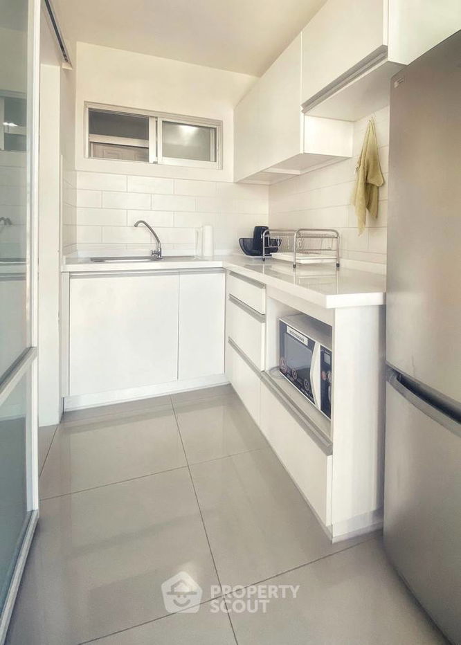 picture 2-BR Condo at Lumpini Place Rama 9–Ratchada near MRT Phra Ram 9 (ID 301721) - 1/8