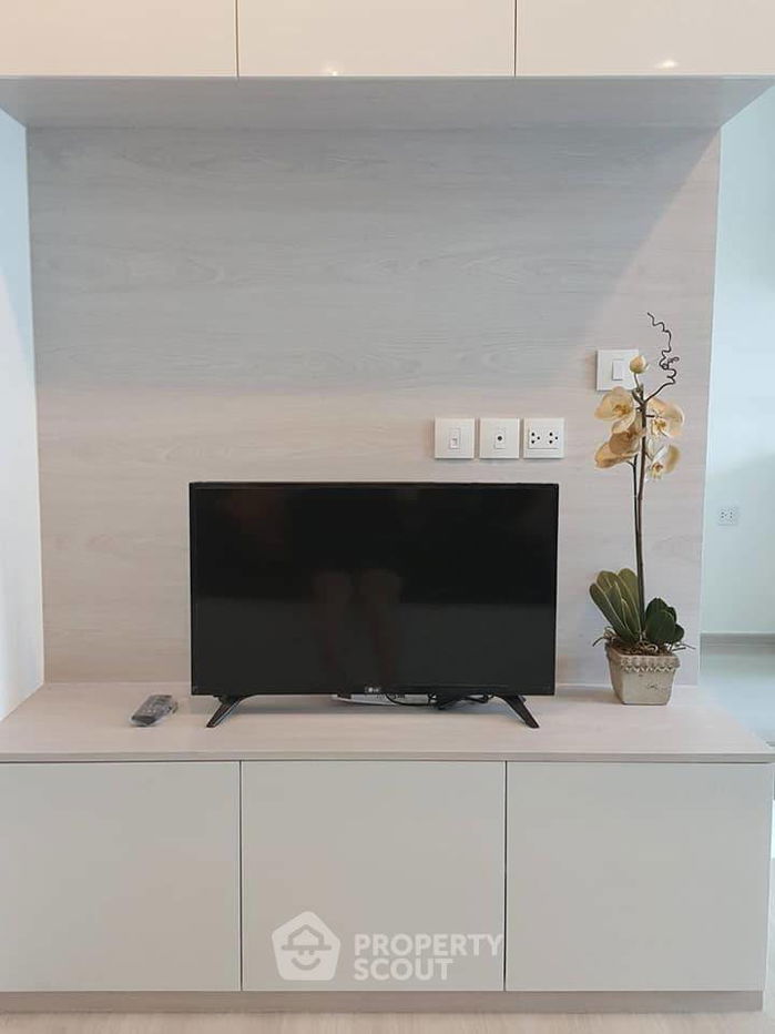 picture 1-BR Condo at Life Asoke near ARL Makkasan (ID 637283) - 7/11