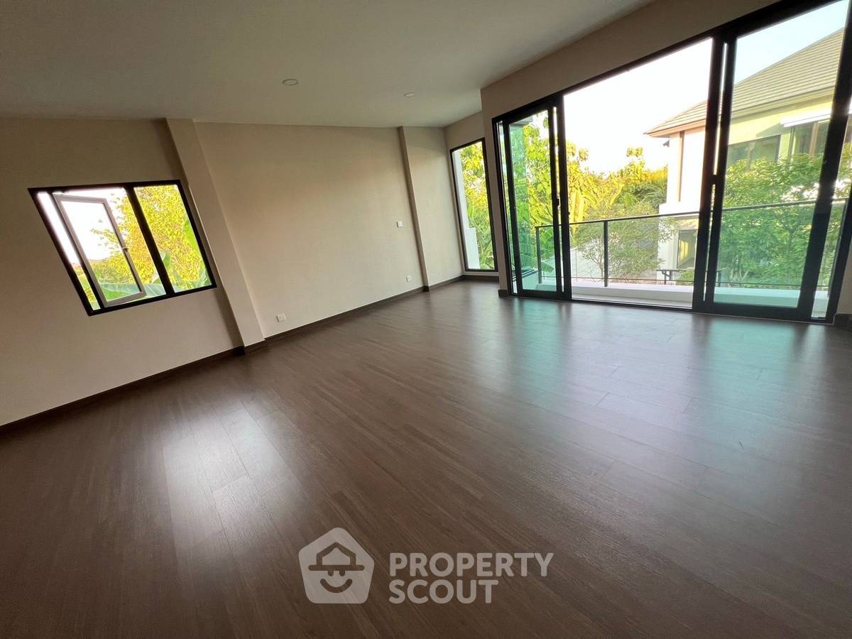 รูป บ้าน 4-ห้องนอน ที่ เดอะ ซิตี้ สะพานมหาเจษฎาบดินทร์ฯ ใน ไทรม้า (ID 1415249) - รูปที่ 6/11