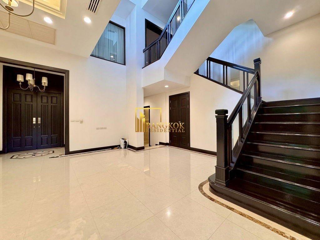 รูป Baan Sukhumvit 18 - Stunning 4 Bed House With Private Pool - BR28270SH - รูปที่ 17/53