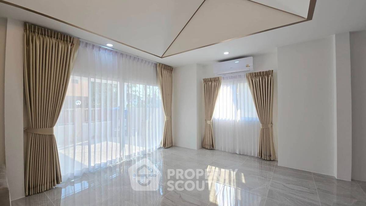 รูป บ้าน 3-ห้องนอน ที่ พาร์ค วิลเลจ ใกล้ พัทยาตะวันออก (ID 2126968) - รูปที่ 4/13