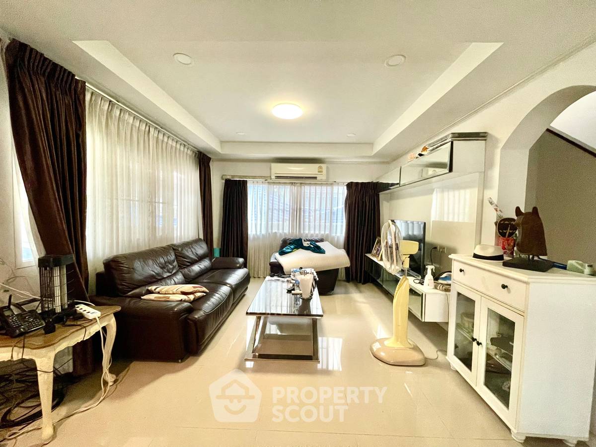 picture 3-BR House at Supalai Parkville Ramindra 5 in Anusawari (ID 2242422) - 1/15
